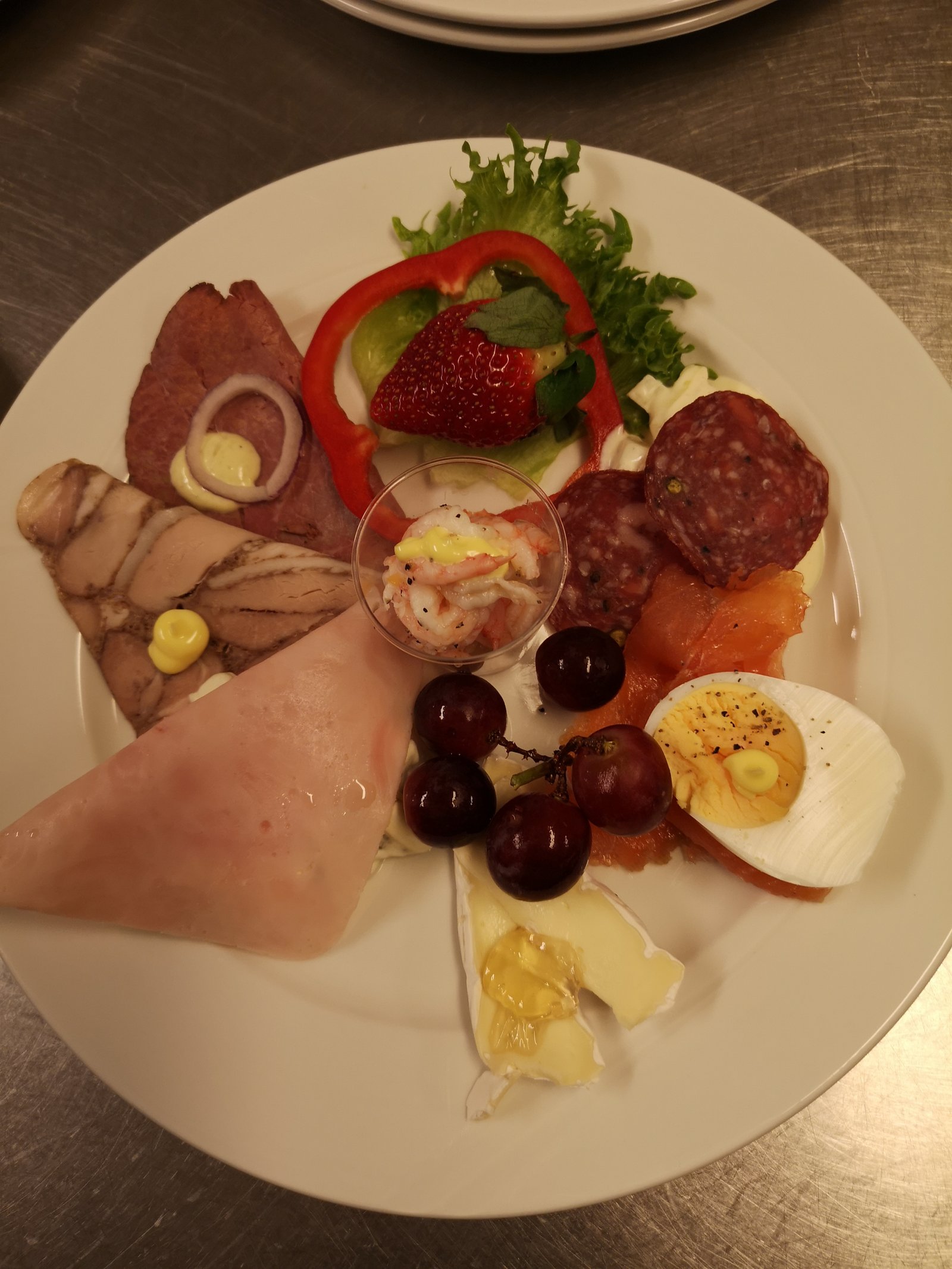 Smørbrød og bakst fra Byneset Bydelskafe